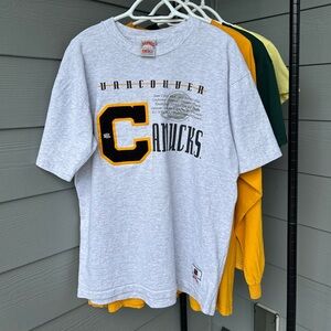 Vintage Nutmeg NHL canucks shirt